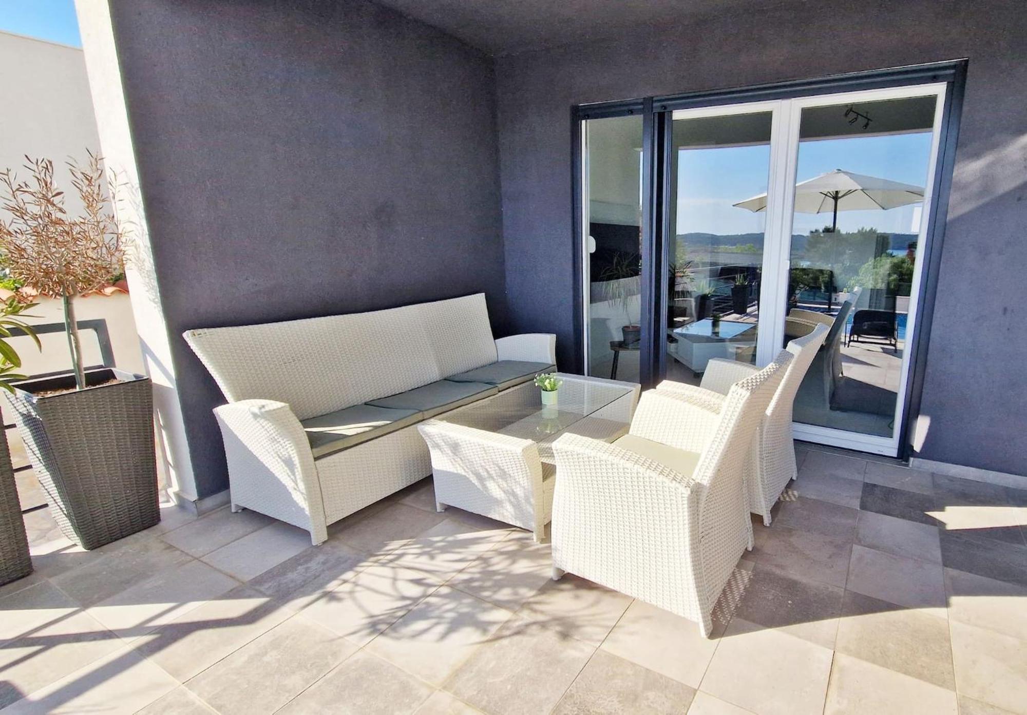 Villa Pura Vida With Sea View Pula Exterior photo