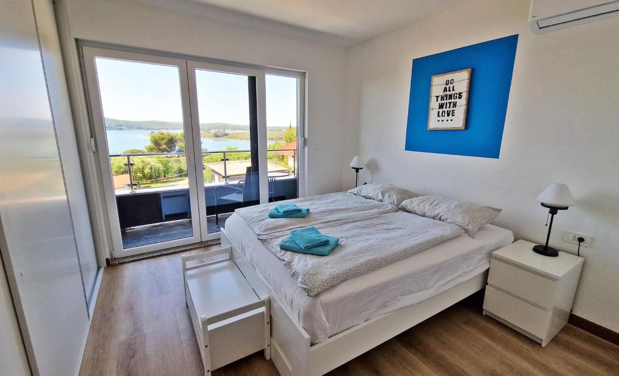 Villa Pura Vida With Sea View Pula Exterior photo