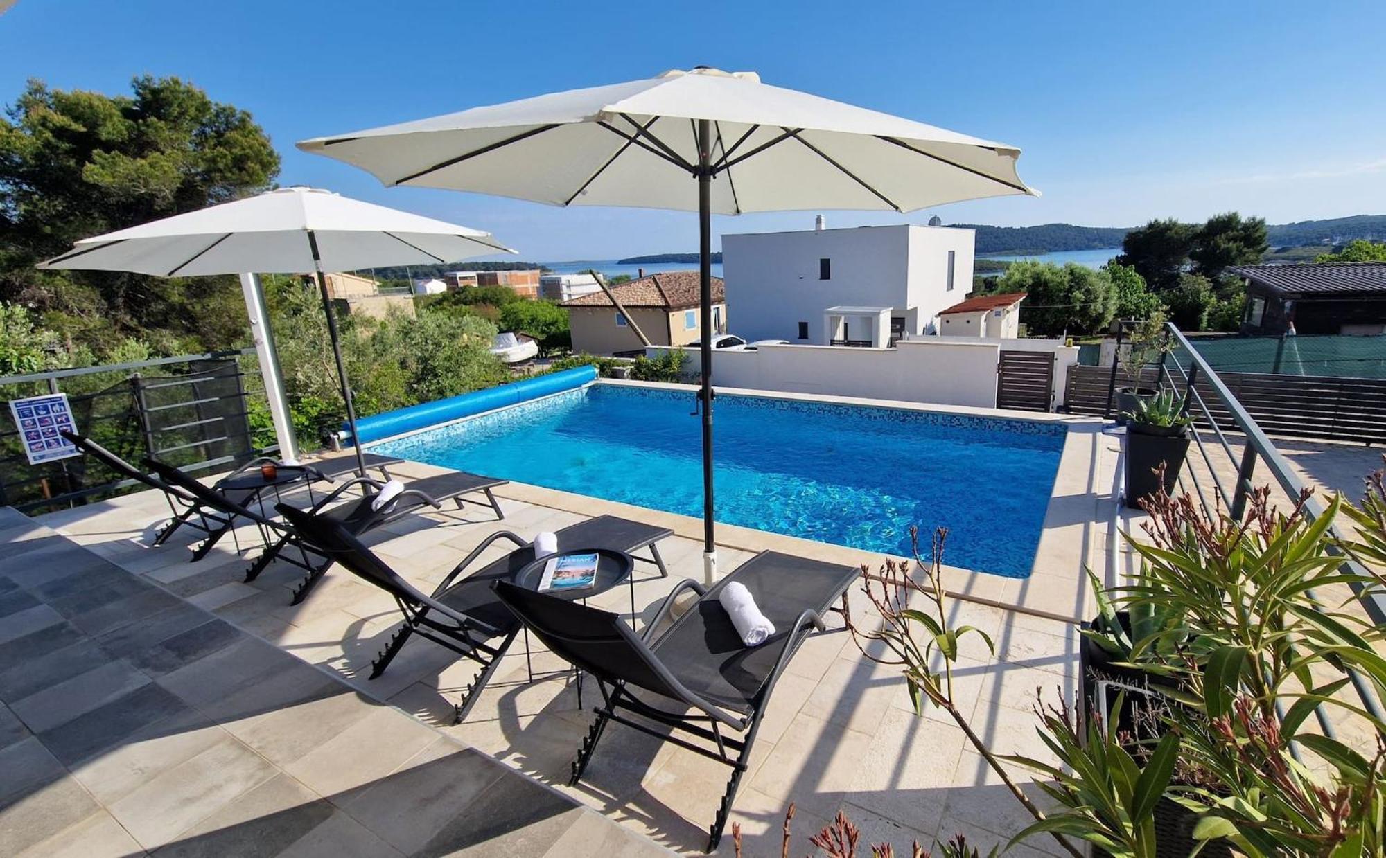 Villa Pura Vida With Sea View Pula Exterior photo